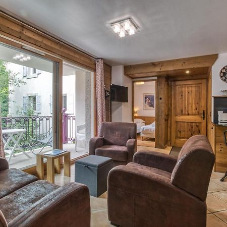Villa Vallet- Newly Renovated 2 Bedroom Nestled Just Off The Main Street Chamonix Kültér fotó